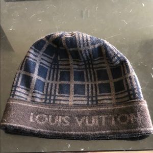 100% authentic LV beanie few seasons back